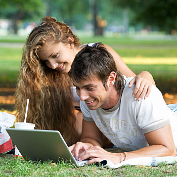 年轻,情侣,工作,笔记本电脑,公园