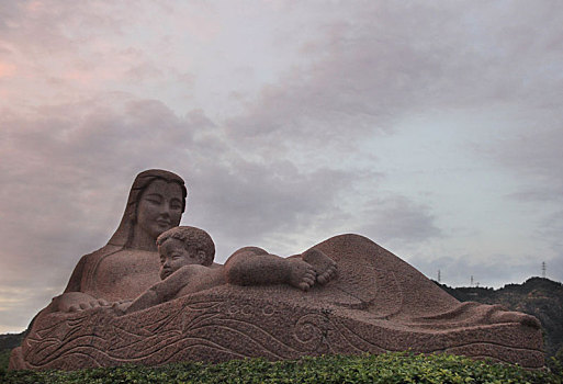 中国甘肃兰州黄河母亲雕像