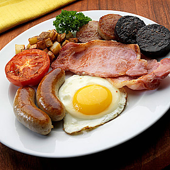 满,英国,爱尔兰,早餐,蛋,熏肉,香肠,血肠,白色,布丁,炸土豆,西红柿