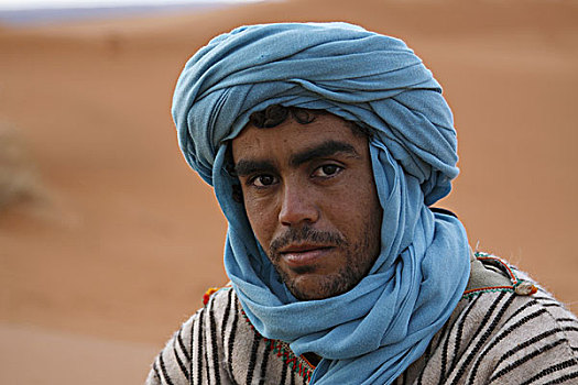 非洲,北非,摩洛哥,撒哈拉沙漠,梅如卡,却比沙丘,肖像,部落男人