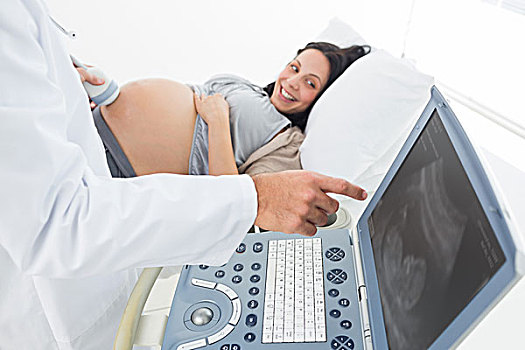 医生,展示,超声波,显示器,孕妇