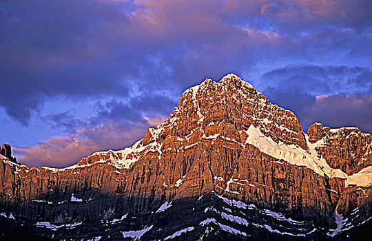 高山辉,顶峰,日出,班芙国家公园,艾伯塔省,加拿大