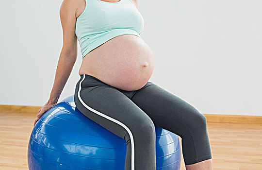 孕妇,坐,蓝色,健身球