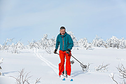 男人,滑雪