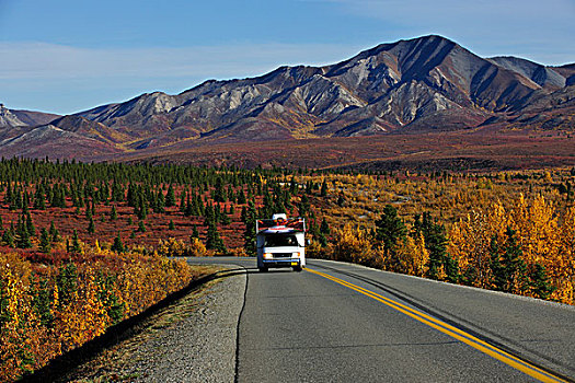 旅行房车,道路,德纳里峰国家公园,阿拉斯加