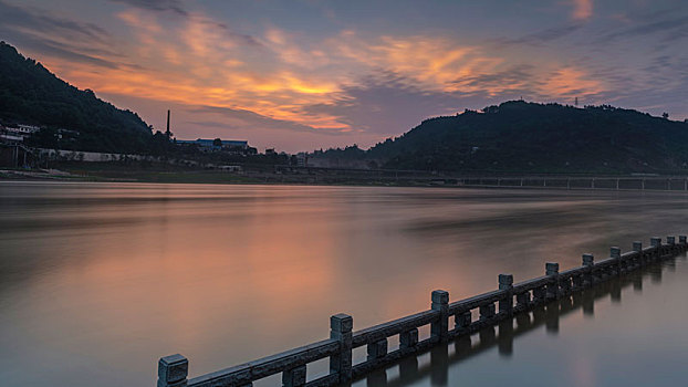 清晨朝霞岷江水景