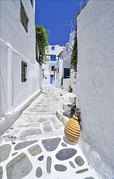 狭窄,小路,白房子,黄色,粘土,花瓶,米克诺斯岛,基克拉迪群岛,希腊,欧洲