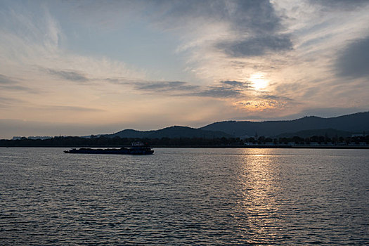 浏阳河