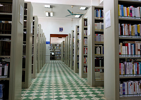 广西民族大学图书馆