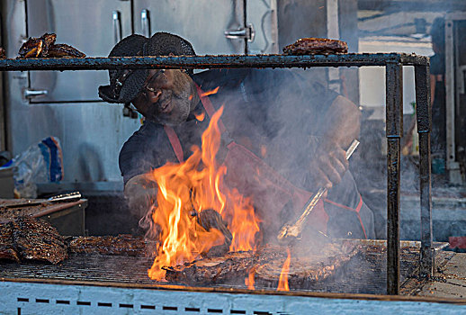 男人,烹调,肉排,烧烤,火焰,烟