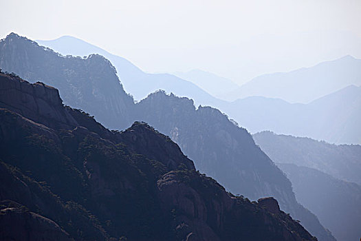 山峦,山顶,远景