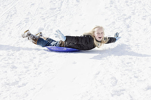 女孩,雪橇运动,冬天