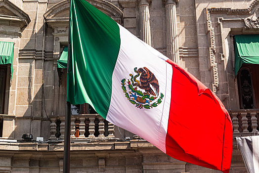 墨西哥国旗,柏布拉