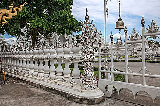 泰北清莱白庙又叫,龙昆寺,灵光寺或白龙寺,wat,rong,khun