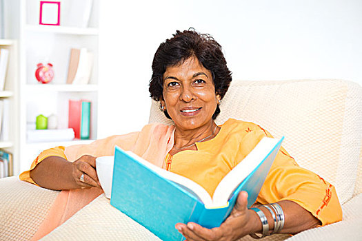成熟,印度女人,读,书本