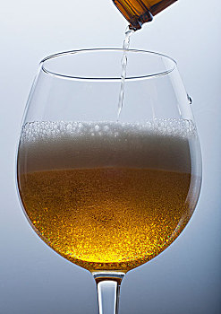 啤酒,倒出,玻璃杯,安达卢西亚,西班牙