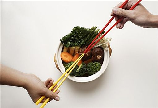 手,拿着,筷子,沙锅,蔬菜