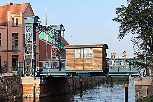 升降吊桥,看,梅克伦堡前波莫瑞州,德国,欧洲