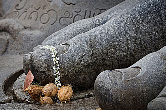 脚趾,独块巨石,雕塑,耆那教,圣徒,装饰,茉莉,花,椰子,地区,印度南部,印度,亚洲