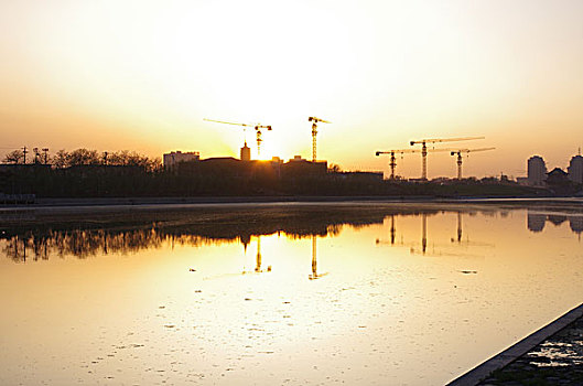 河提夕阳
