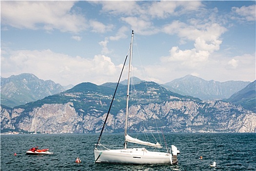 帆船,加尔达湖