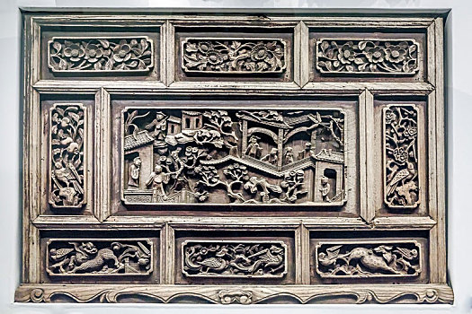 徽派建筑清代木雕人物窗栏板,安徽博物院馆藏