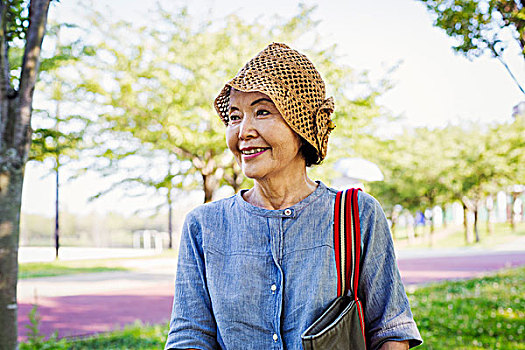 头像,微笑,老年,女人,戴着,编织品,帽子