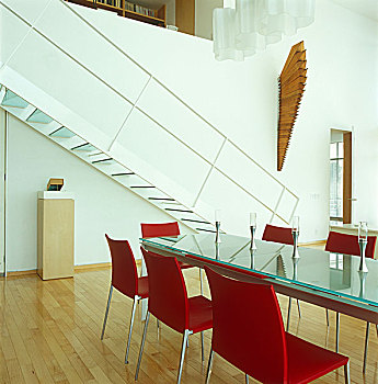 长,玻璃桌,就餐区,生活空间,玻璃,楼梯,夹楼