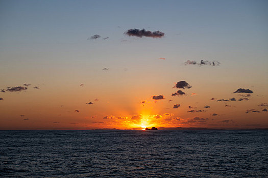 渤海湾海上日出