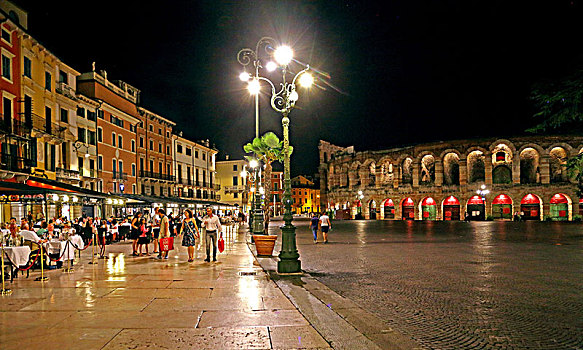 街道咖啡店,餐馆,广场,胸罩,竞技场,维罗纳,威尼托,意大利北部,意大利,晚间