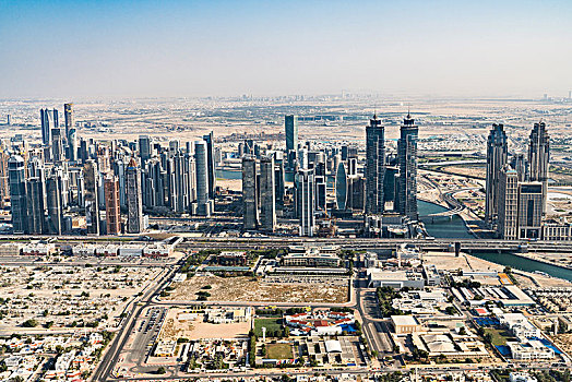 鸟瞰迪拜城市全景
