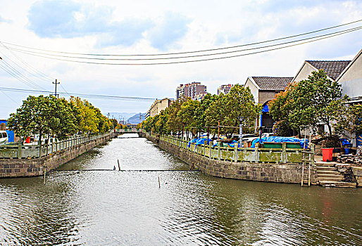 田郑村,栏杆