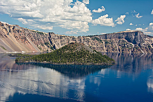 火山湖,巫师岛,火山湖国家公园,俄勒冈,美国