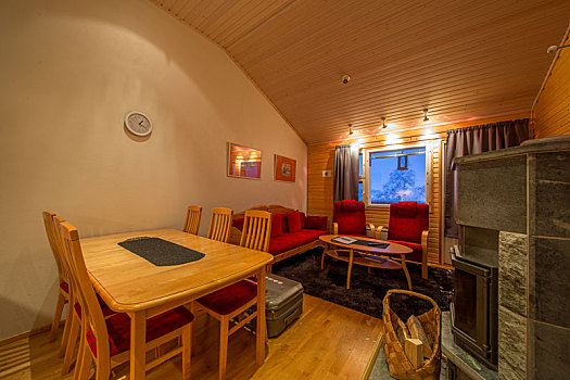 芬兰古典小木屋室内大厅