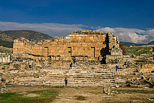土耳其希拉波利斯古城阿波罗神庙