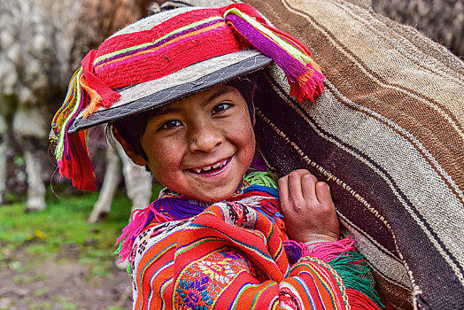 男孩,传统服装,雨披,帽子,手提包,靠近,库斯科,安第斯山,秘鲁,南美