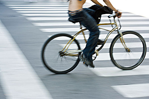 人,骑自行车,上方,人行横道