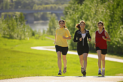 三个女人,慢跑者