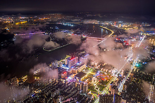 广西梧州,雨后云雾夜景如仙境