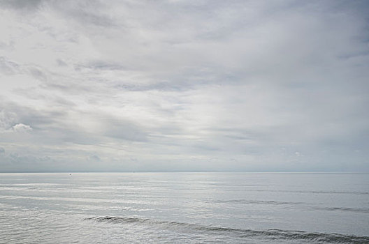 海景,灰色,多云天气,温和,波浪,布莱顿,英格兰,英国