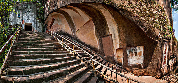 广东韶关丹霞山中国红石公园别传禅寺山门