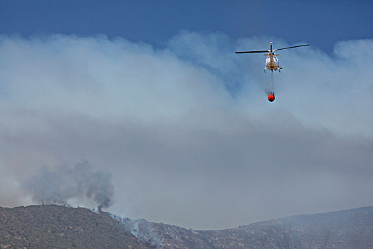 直升飞机,灭火,水箱,瓦尔帕莱索,智利,南美