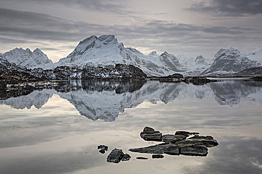 反射,积雪,山脉,平静,湖,挪威