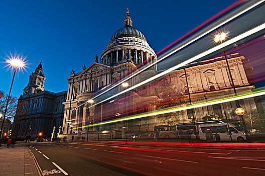 条纹,光亮,移动,交通工具,正面,大教堂,夜晚,伦敦,英格兰