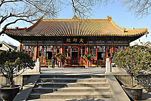 北京广济寺大雄宝殿