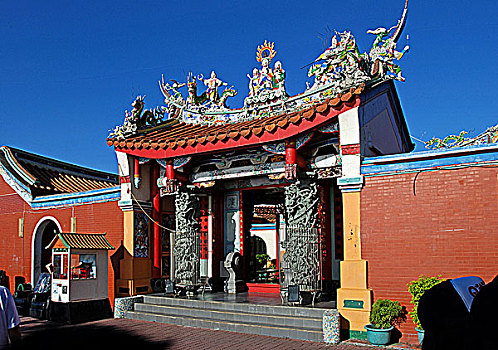 台湾高雄前清英国领事馆一侧的庙宇