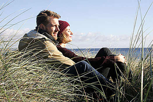 情侣,波罗的海,沙丘,坐,享受,阳光