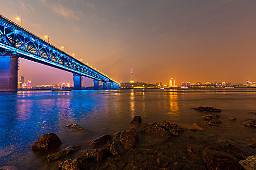 长江大桥的日落