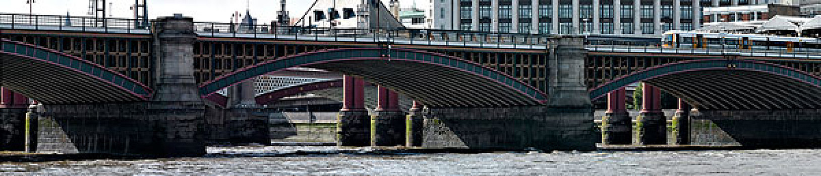 黑衣修道士桥,南华克,伦敦
