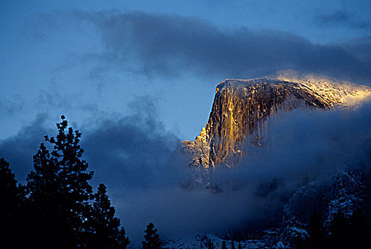 加利福尼亚,优胜美地国家公园,半圆顶,日落,十二月
